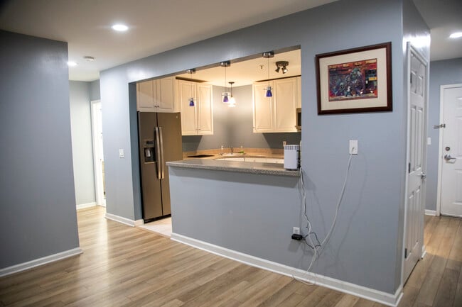 Photo - 8915 Bergenwood Ave Unidad 51