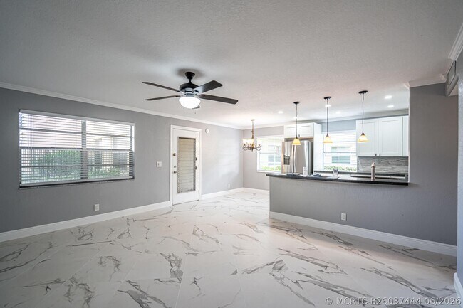 Photo - 244 Normandy Ln