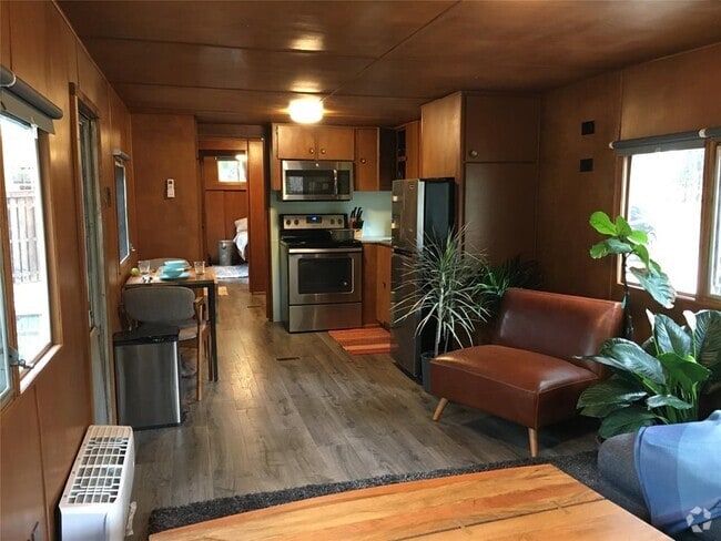 Building Photo - 164 Shoreline Dr Rental