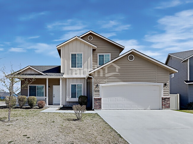 Building Photo - 6050 N Seacliff Ave