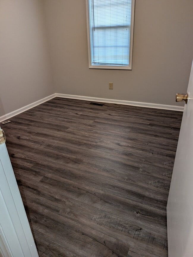 Photo - 2110 Shamrock Dr E