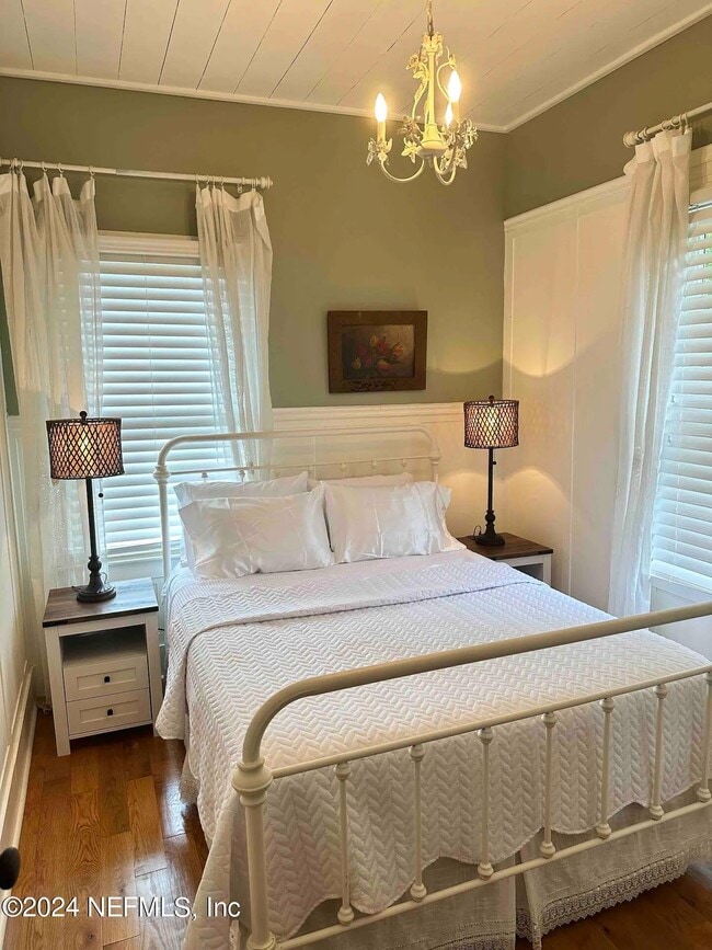 Photo - 251 Charlotte St