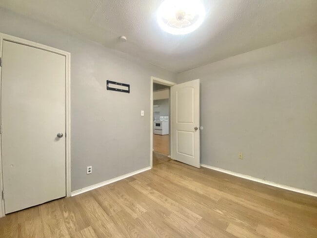Photo - Great economical 2 bed 1 bath rental now available in Arnet Benson