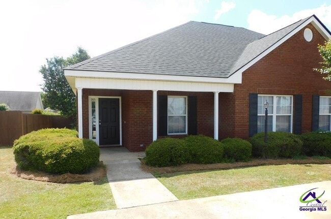 Building Photo - 215 West Wrasling Way Rental
