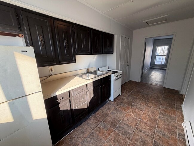 Photo - 922-4 Vermilion-