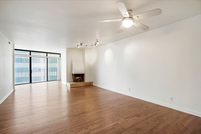 Building Photo - 1777 Larimer St Unit 1205
