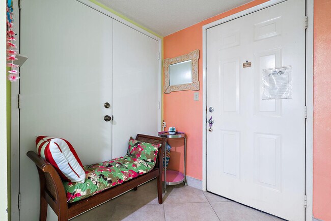 Photo - 275 Palm Ave Unidad C103