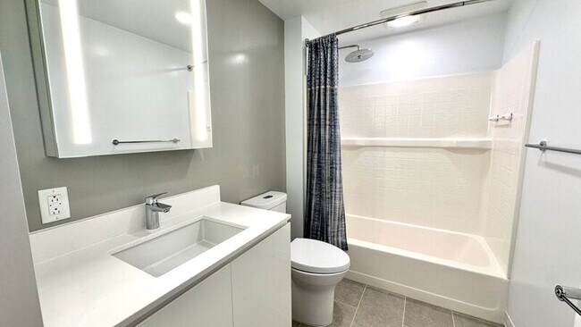 Photo - 987 Queen St Unit #2511