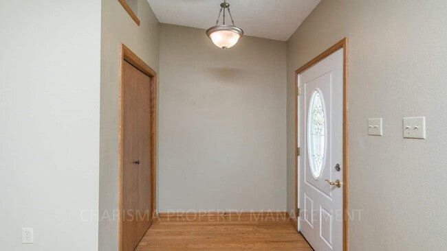Photo - MULTI-LEVEL 3 BD, 2 BA HOUSE WITH FENCED IN YARD, DOUBLE ATTACHED GARAGE, SHED, MURPHY BED, 3 FAM...