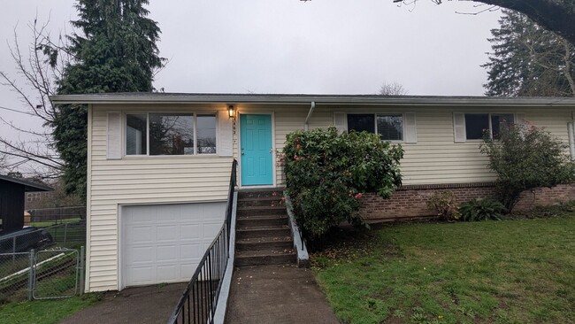 Building Photo - 3802/3804 Lincoln Avenue Unit 3802