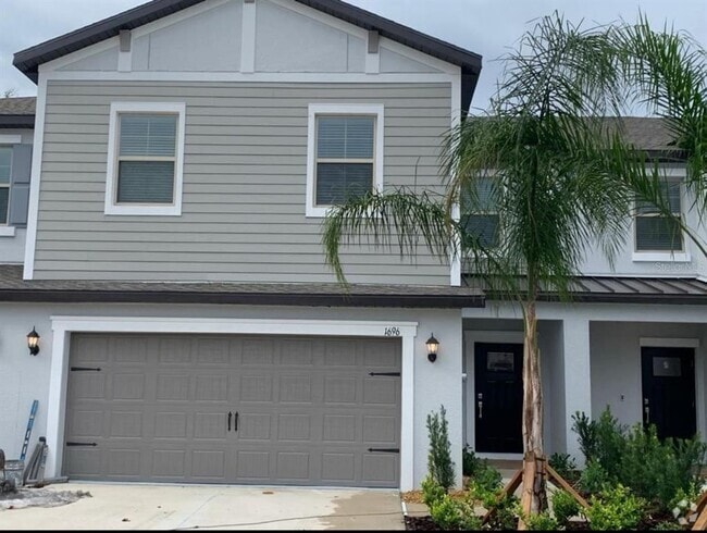 Building Photo - 1696 Roseville St Rental