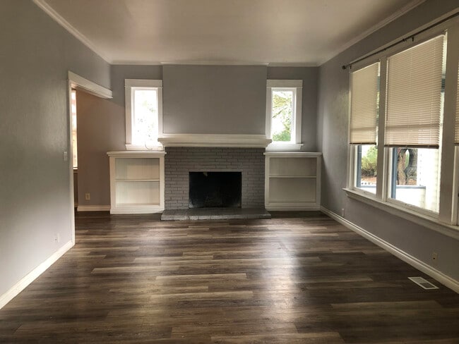 Photo - 5410 NE 32nd Pl. Unit Lower