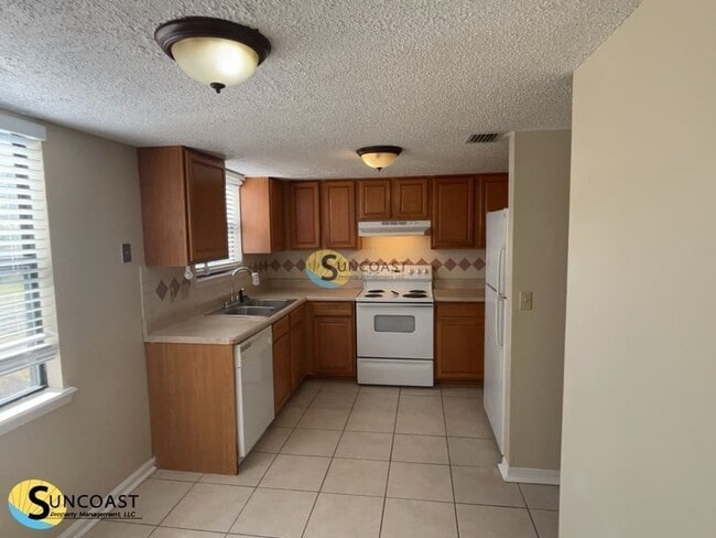 Photo - 8702 Bandera Cir S