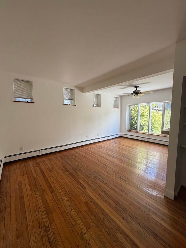 10 N Clover St Unit 2