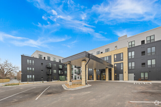 Building Photo - Forty Forty Flats Rental