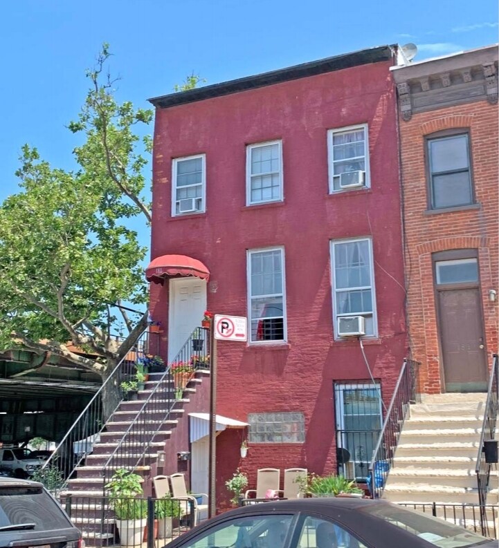Photo - 725 3rd Ave