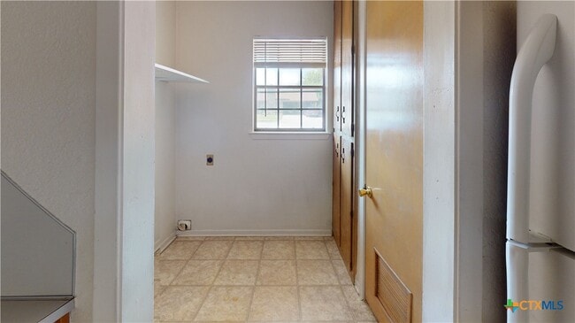 Building Photo - 1705 Leader Dr Rental