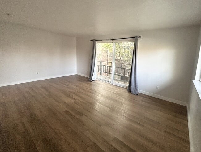 Photo - Ivy Circle Apartment