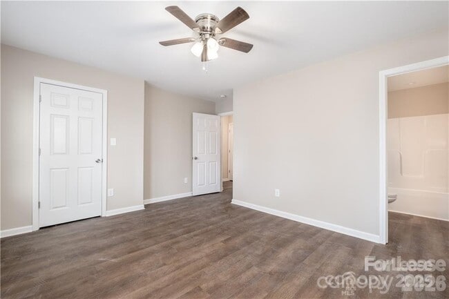 Photo - 84 White St NW