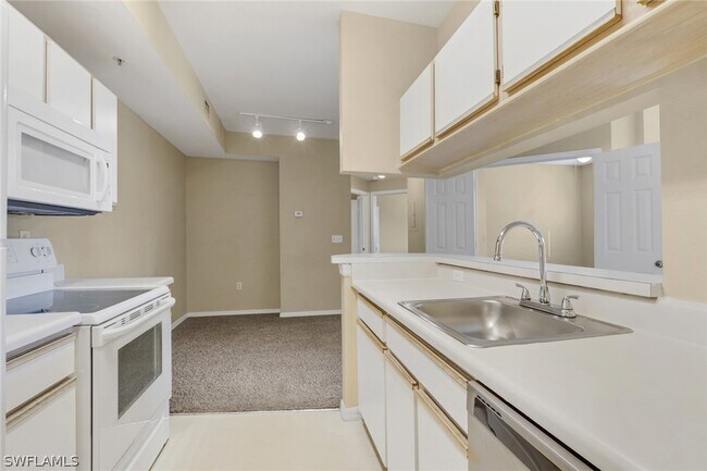 Photo - 6321 Aragon Way Unit 206