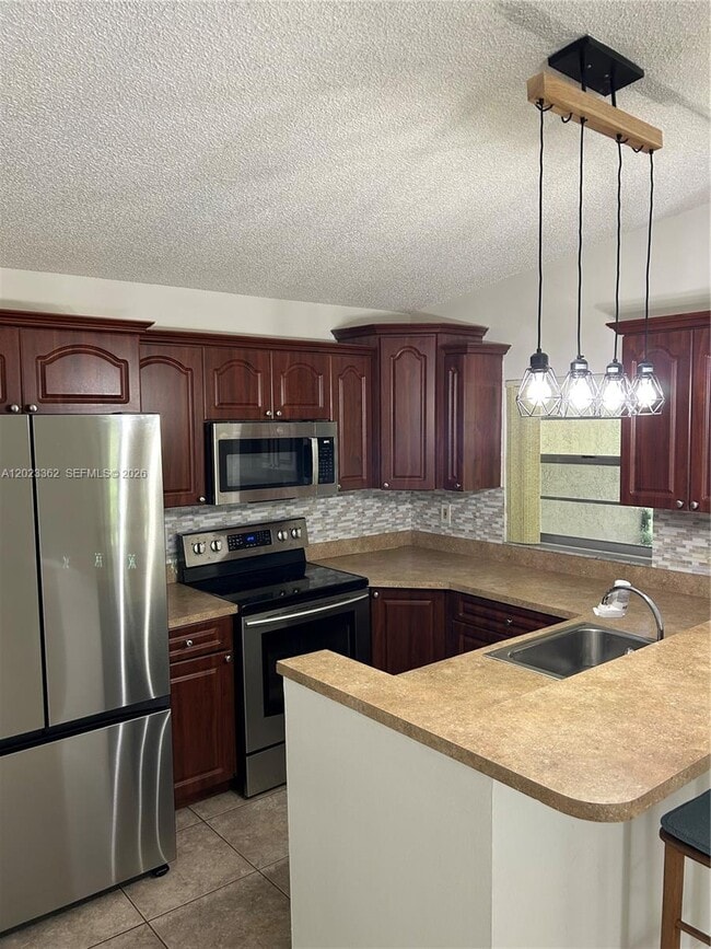 Photo - 578 Woodgate Cir
