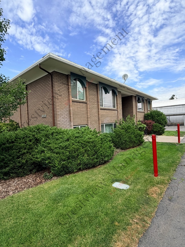 Photo - 549 Stringham Ave Unit B