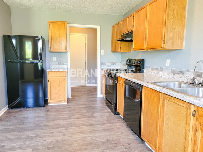 Photo - 10756 Glenayr Dr