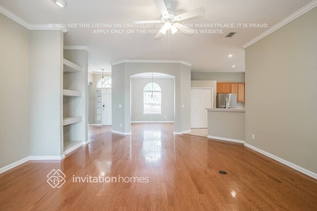 632 W Johns Crk Pkwy