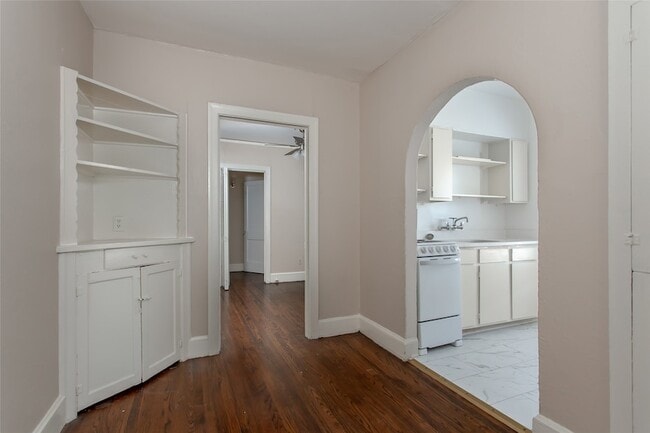 Photo - 5900 Oram St Unit 8