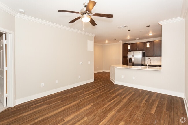 1BR 1BA Loft
