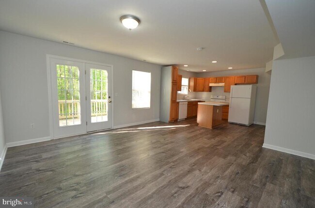 Photo - 1161 Gwynne Ave