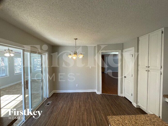 Photo - 3801 Blairwood St