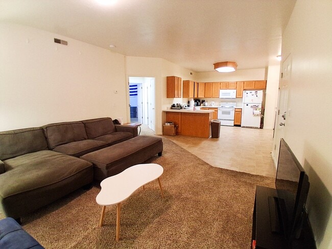 Photo - 416 N Seven Peaks Blvd