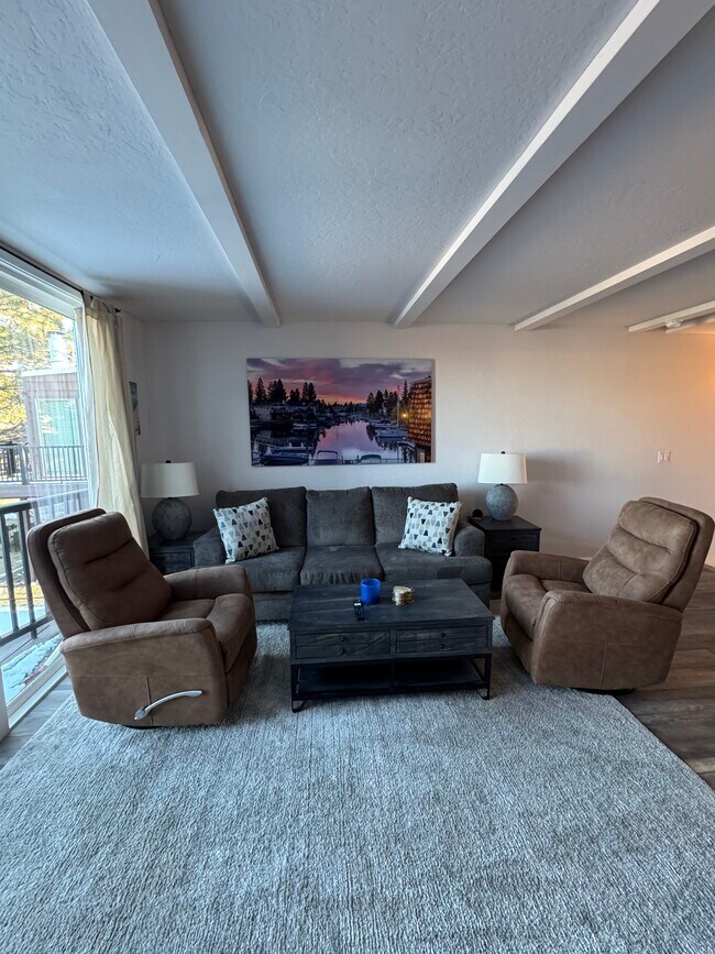 Photo - 2071 Venice Dr Unit 296