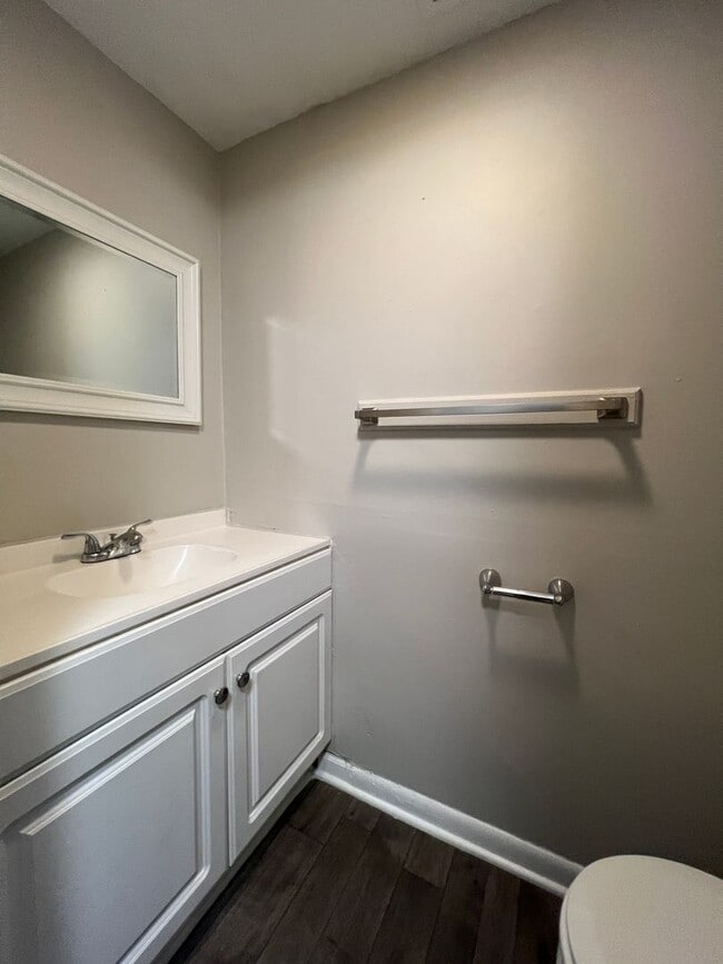 Photo - 515 N Martin Luther King Jr Dr Unit F