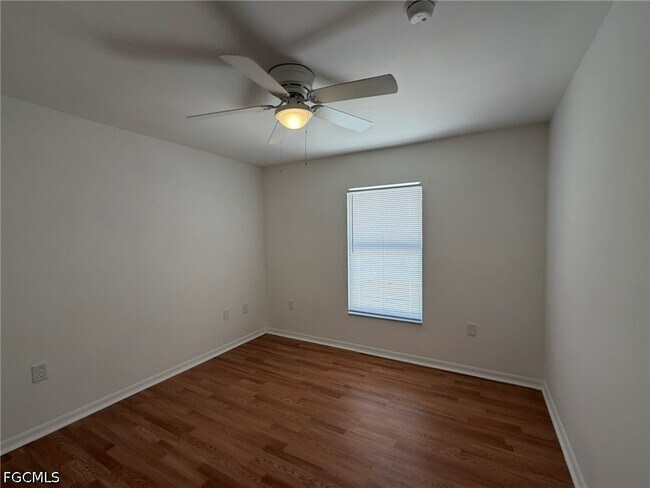 Photo - 1424 NE 13th Pl