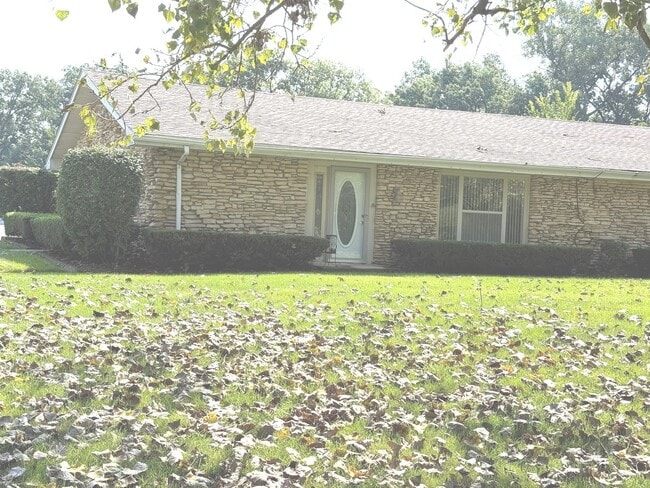 Building Photo - 532 West St