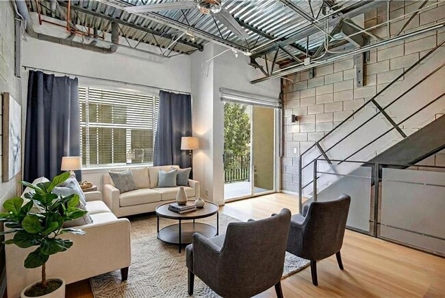 Building Photo - 4801 S Congress Ave Unit B2