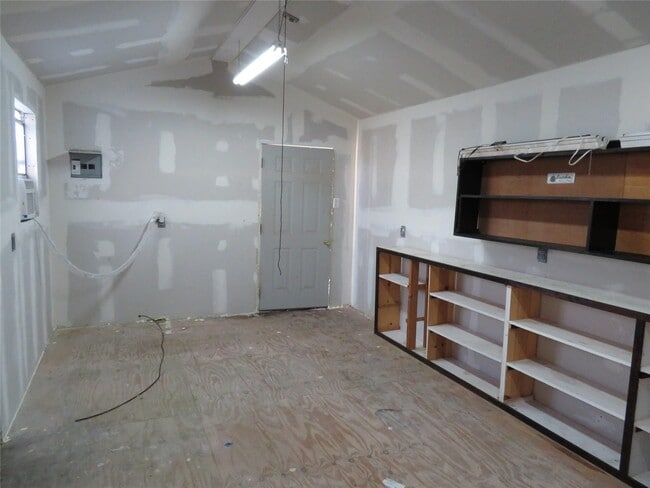 Photo - 16310 Meadowbrook Farm Rd