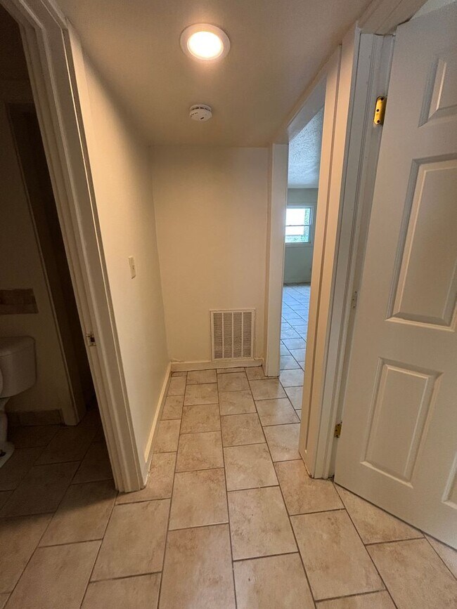 Photo - AFFORDABLE 2BR SINGLE FAMILY HOME, HARD SURFACE FLOORS, STAIR LESS, SIDE DRIVE, GARAGE