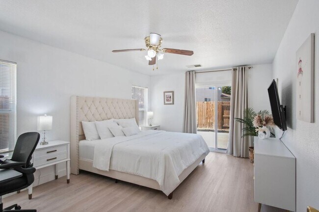 Photo - 2311 Portifino St