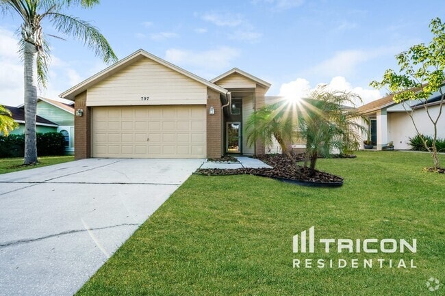 Building Photo - 707 Sand Ridge Dr Rental