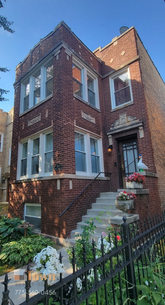 Building Photo - 4924 N Talman Ave Unit 2 Rental