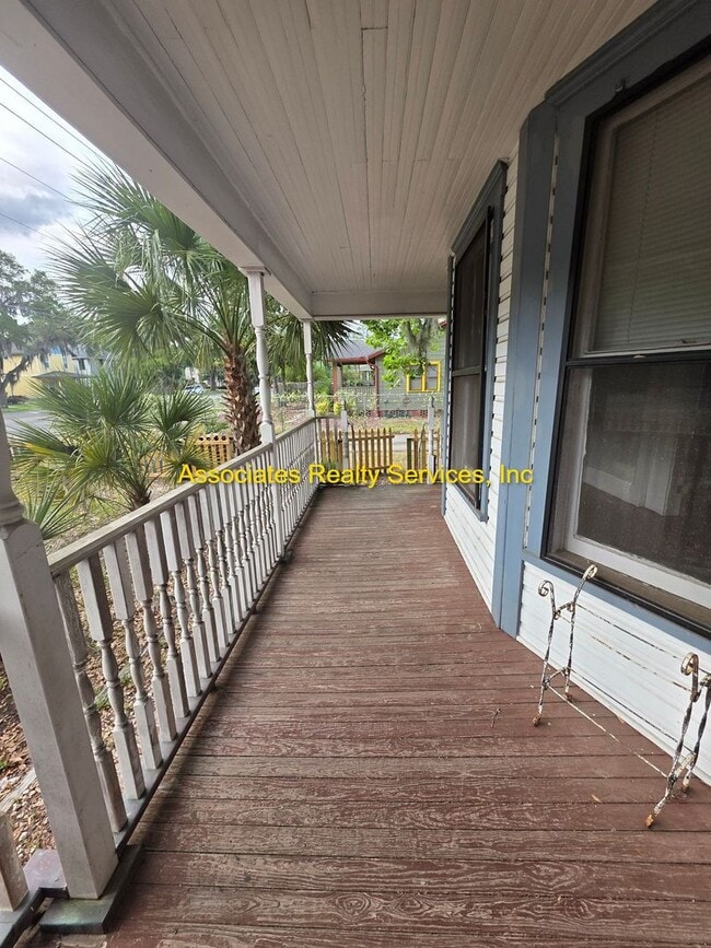 Photo - 115 NE 9th St Unidad MR65-02
