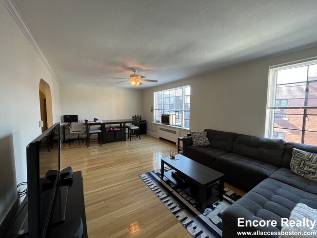 111 Longwood Ave