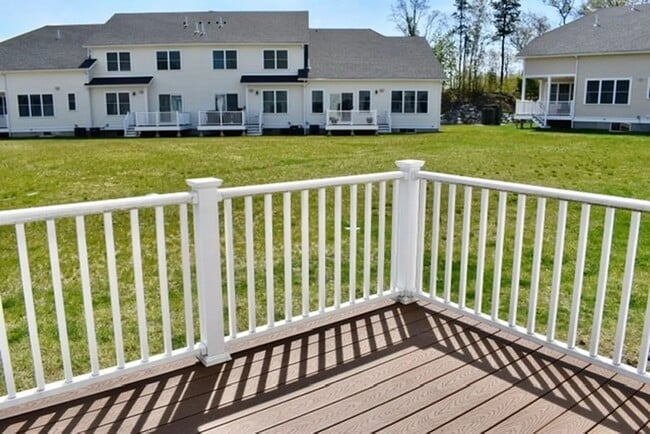 Photo - 3 bed 2.5 bath home available 9/1. Unit 27