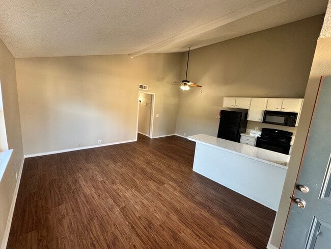 Building Photo - Houghton Ave