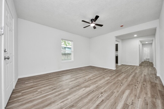 Photo - 7021 Canal St
