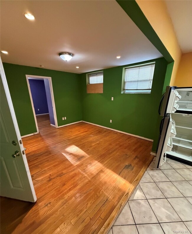 Building Photo - 54-01 69th St Unit 1