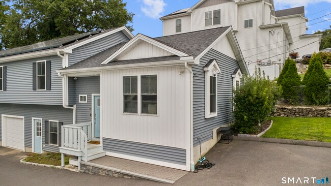 65 Sterling St